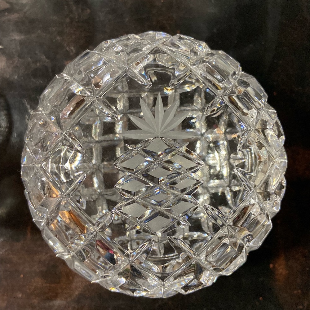 Round Crystal Trinket Dish w/Lid,Cut & Etched Pineapple Design